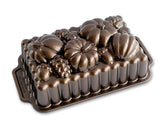 Nordic Ware Harvest Bounty Pan, vista frontal, ideal para panes decorados y elegantes.