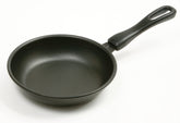 Norpro mini sartén antiadherente de 6 pulgadas, perfecta para desayunos individuales.