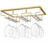 Nuovoware soporte para copas bajo armario con enfoque en el acabado oro y organización de copas.
