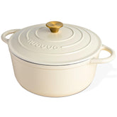 Olla Nuovva esmaltada 28 cm crema con tapa, ideal para guisos y pan.