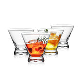 OUWO copa martini sin tallo con base gruesa para mayor estabilidad al servir.