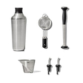 Coctelera de acero OXO en vista frontal para mezclar cócteles con sello hermético