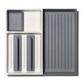 OXO Good Grips cajón muestra gran espacio abierto para utensilios largos e irregulares.