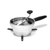 OXO Good Grips Food Mill sobre bol, facilita purés caseros para salsas.