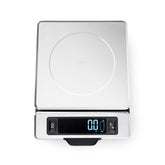 OXO Good Grips Scale con plataforma de acero inoxidable para medir ingredientes con precisión.