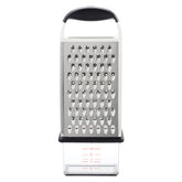 OXO Good Grips Box Grater, vista general: compacto y práctico para la cocina.