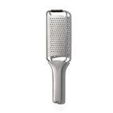 OXO Steel Grater: filo afilado de acero para rallado rápido de queso