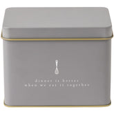 Passionate Penny Pincher Lata de Recetas Gris, interior dorado, ideal para organizar recetas.