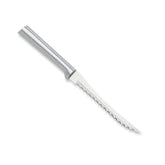 Cuchillo RADA R126 con hoja dentada hueca para rebanadas uniformes de tomate.
