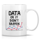 Taza Retreez con diseño divertido de datos, perfecta para café diario.