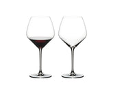 Vaso Riedel Extreme Pinot Noir con forma diamante realza notas de turba y ciruela.