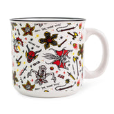 Vaso mini de Silver Buffalo con Alicia, escena de Alicia, ideal para colección o exhibición temática.