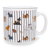 Taza Silver Buffalo Disney Dogs, frente con personajes, ideal para café matutino.