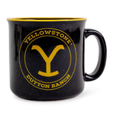 Silver Buffalo Taza camper Dutton Ranch vista frontal con logotipo naranja, ideal para café diario