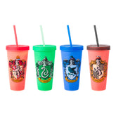 Vaso plástico Silver Buffalo con cambio de color por casa Hogwarts, ideal para bebidas.