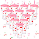 Vaso Skylety con lazo y cereza rosa, ideal para fiestas alegres.