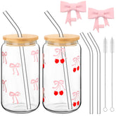 Vaso de cristal Skylety coqueta con lazo rosa, ideal para bebidas frías o calientes.