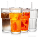 Snextek vasos de vidrio 20 onzas acanalados con tapas y pajillas, ideales para bebidas refrescantes.