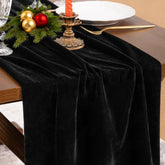 Mantel Socomi de terciopelo negro 20x120 pulgadas para una mesa elegante.