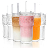 Vaso SoulTimes de 20 onzas con ribetes florales y tapa; ideal para llevar.