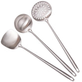 Standcn espátula para wok alargada, ideal para salteos rápidos y giro preciso.