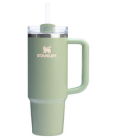 STANLEY Quencher H2.0 con asa y pajilla, ideal para llevar bebidas frescas en desplazamientos.