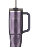 STANLEY Quencher H2.0 con asa ergonómica para llevar agua fría todo el día.