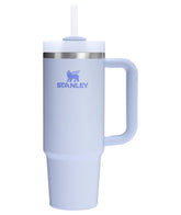 Stanley Quencher H2.0 30 onzas con asa para un transporte cómodo.