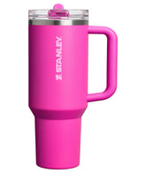STANLEY Quencher ProTour, vista frontal en Violet Blossom, ideal para hidratarse durante el día.