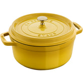 Staub cazoleta de hierro forjado 4 qt Citron, vista general para guisos lentos.