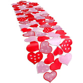 Tatuo corredor de mesa con corazones bordados, ideal para San Valentín.