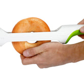 Cuchillo para bagels Urban Trend, corte seguro sin aplastar para bagels y panes.