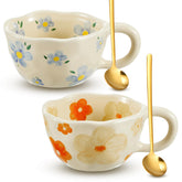 Vesici tazas cerámicas flor azul detalle, ideal para café matutino.