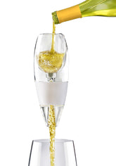Vinturi Classic aerador en uso mejora aroma y sabor al servir