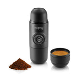 Minipresso GR de WACACO, diseño compacto para viaje y camping