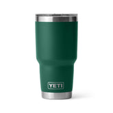 Rambler YETI 30 oz, vista frontal, cómodo para uso diario