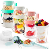 Yirilan Parfait 27oz con tapa y cuchara, para porciones ordenadas y listas para comer.