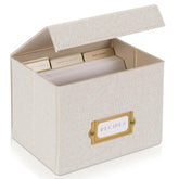 La caja-recetas-lino-diseno-moderno de ZICOTO permite organizar tus recetas con estilo.
