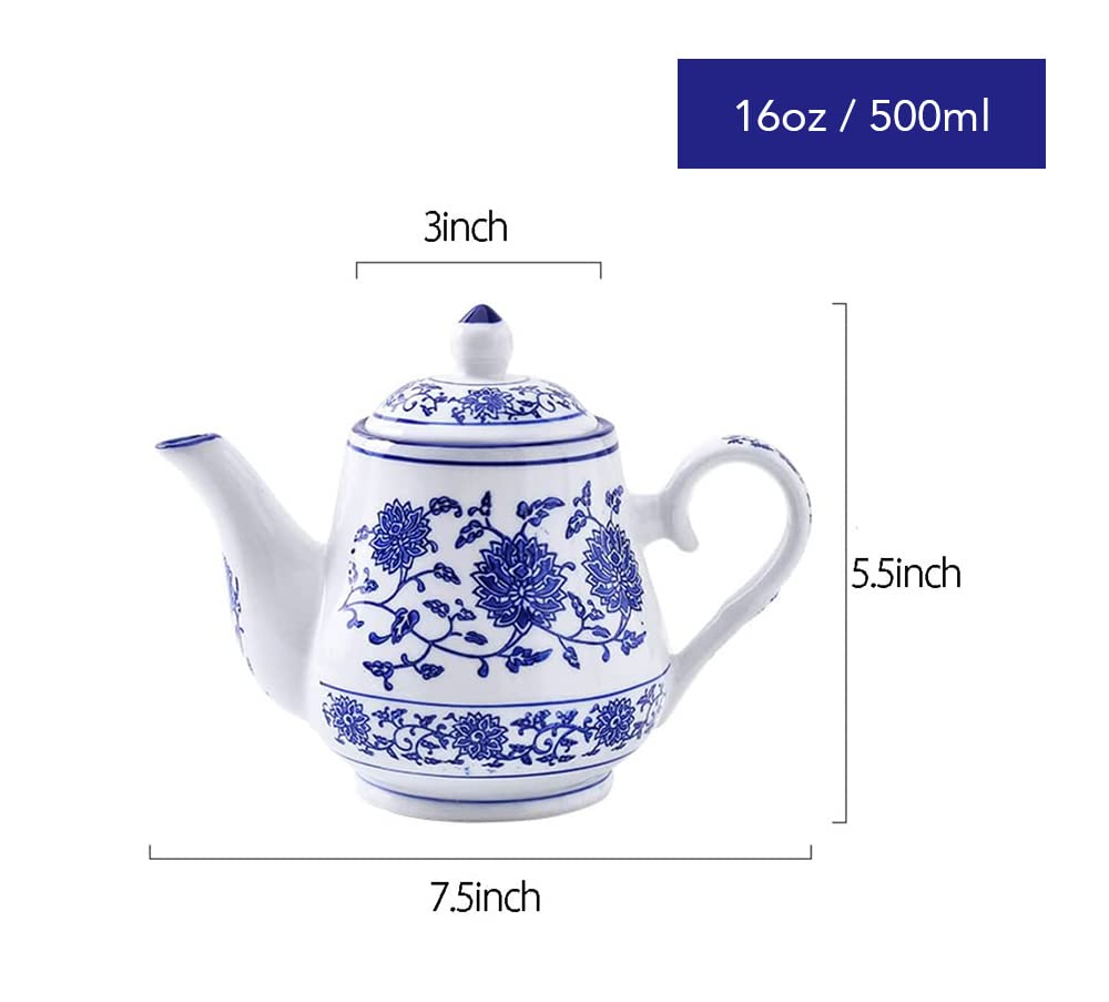 Detalle floral azul en tetera cerámica 123Arts para una mesa elegante.