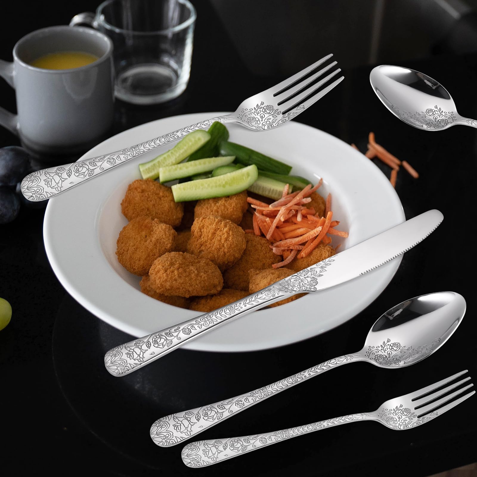 A · HOUSEWARE conjunto completo de tenedores, cucharas y cuchillos para comidas variadas.