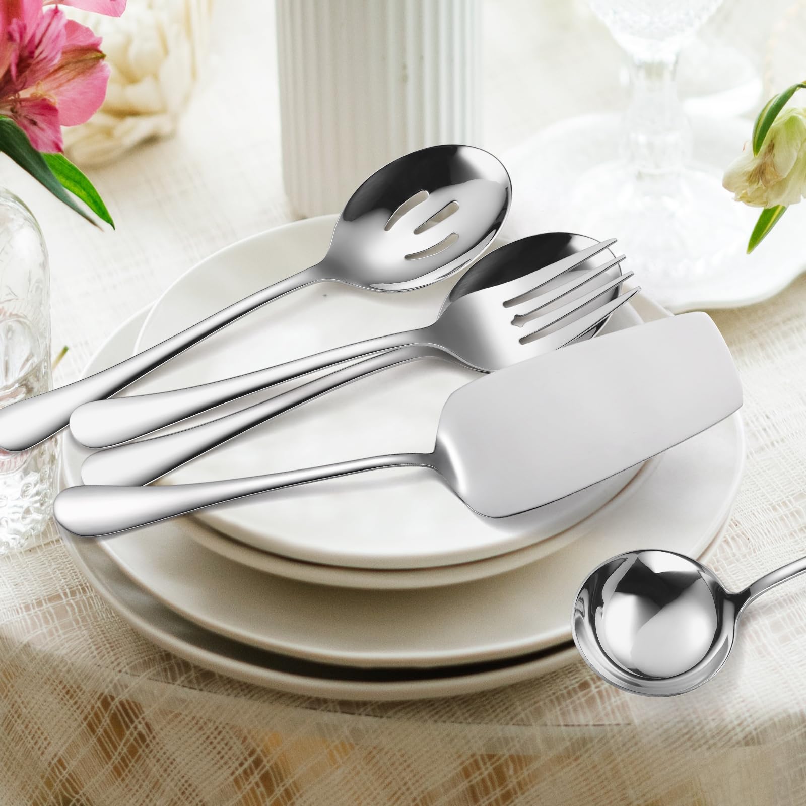 Diseño moderno para servir de A · HOUSEWARE, añade estilo a cualquier mesa.