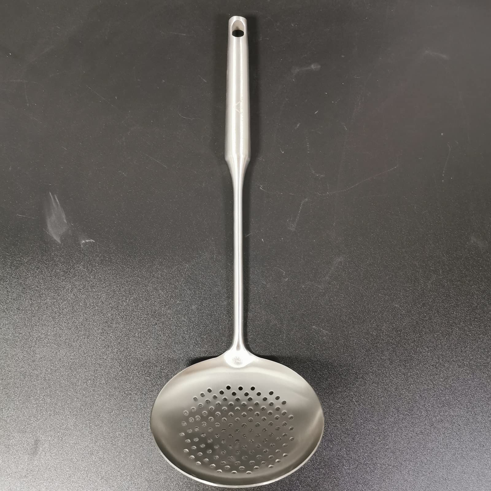 A · HOUSEWARE adecuado para uso doméstico o profesional en cocinas