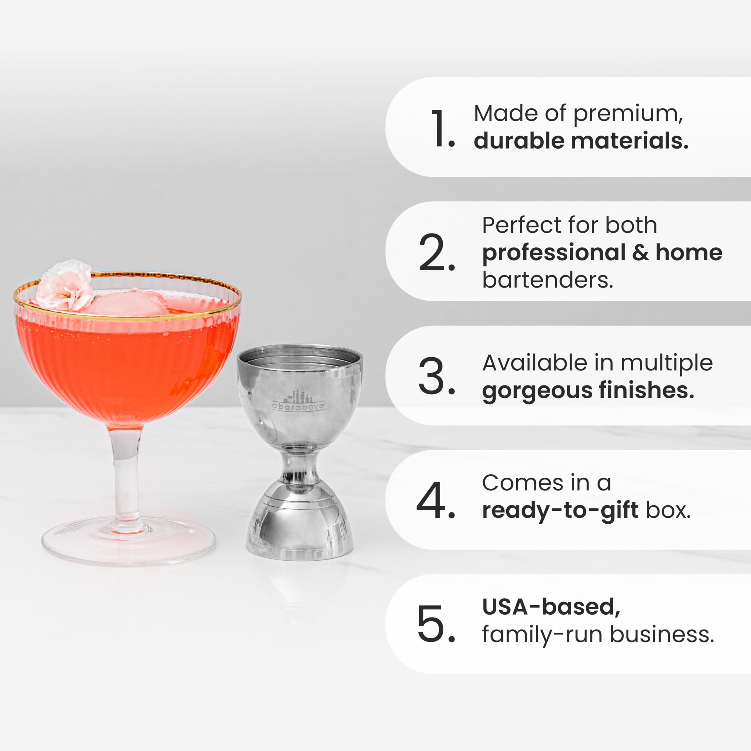 A Bar Above Jigger de campana con marcas claras para medir con rapidez.