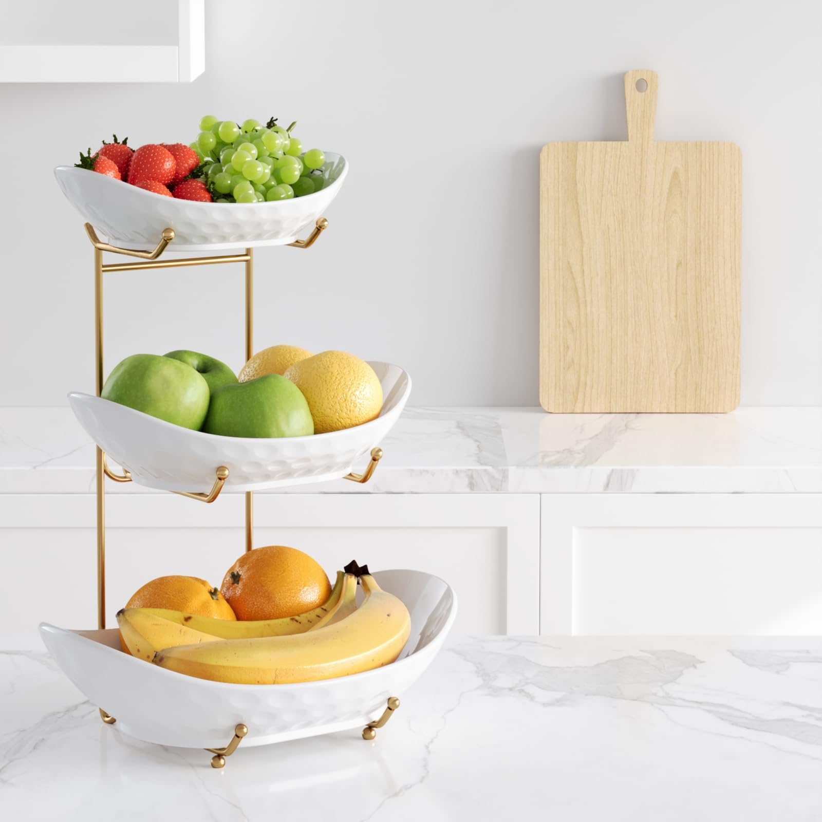 Decoración estilo casa de campo con frutero dorado y blanco Acliys.