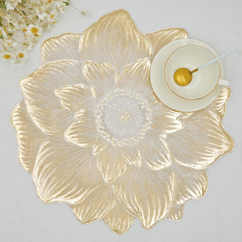 Manteles dorados AdasBridal con flor 3D para cenas elegantes.