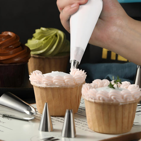 Adocfan cortadores para galletas ofrecen formas divertidas para presentar postres.