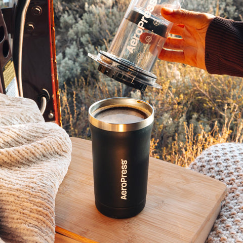 AeroPress Go Plus preparación-rapida para casa, oficina o campo.