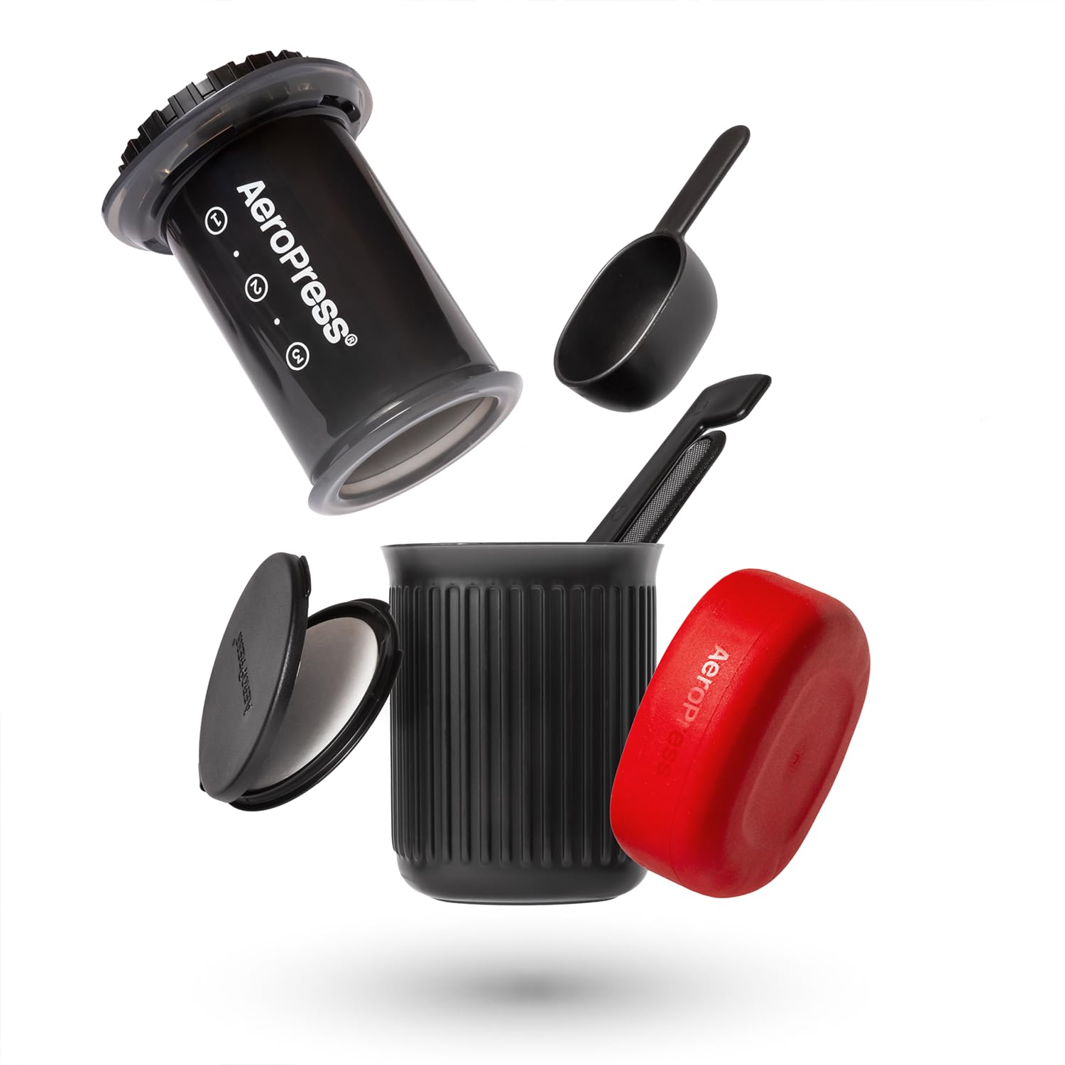 AeroPress Go, diseño 3 en 1 para café filtrado, prensa y espresso en viaje.