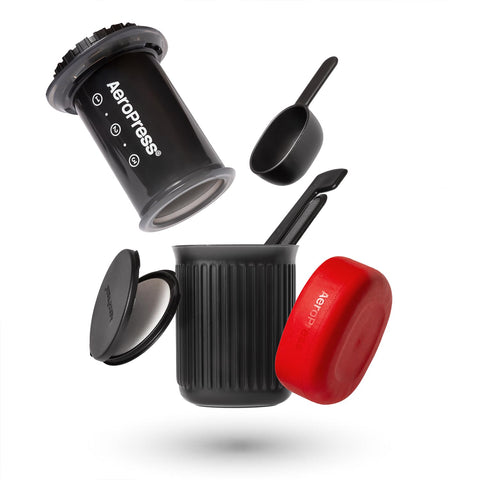 AeroPress Go, diseño 3 en 1 para café filtrado, prensa y espresso en viaje.