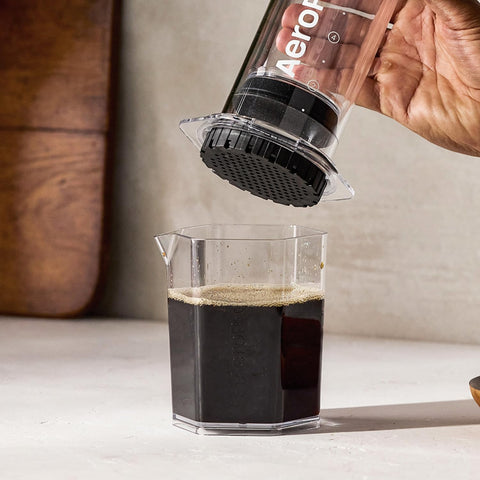 AeroPress XL prepara café en menos de sesenta segundos